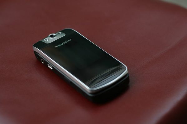 Điện thoại Blackberry Pear 8220