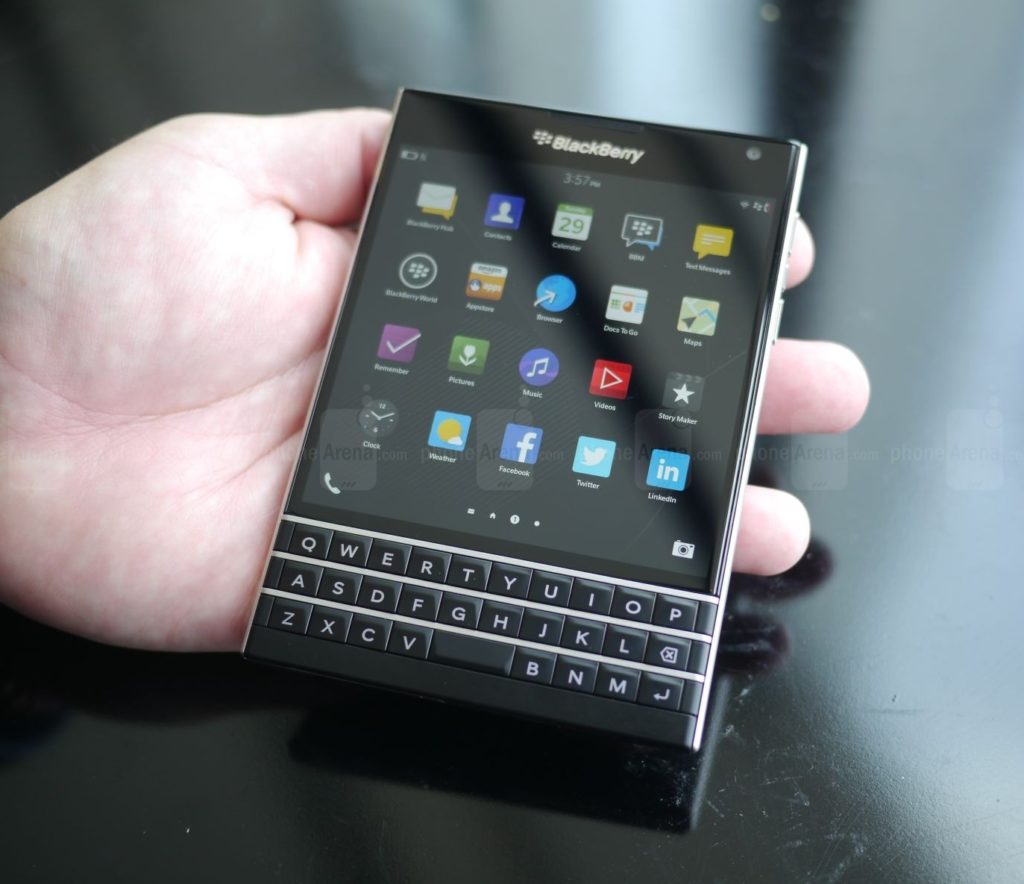 Blackberry Passport mới 64G